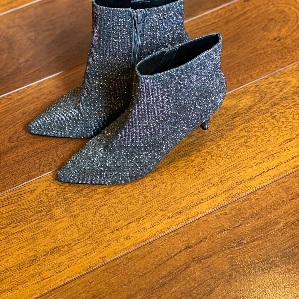 Steve Madden Wifey Ankle Booties - Picture 6 of 6
